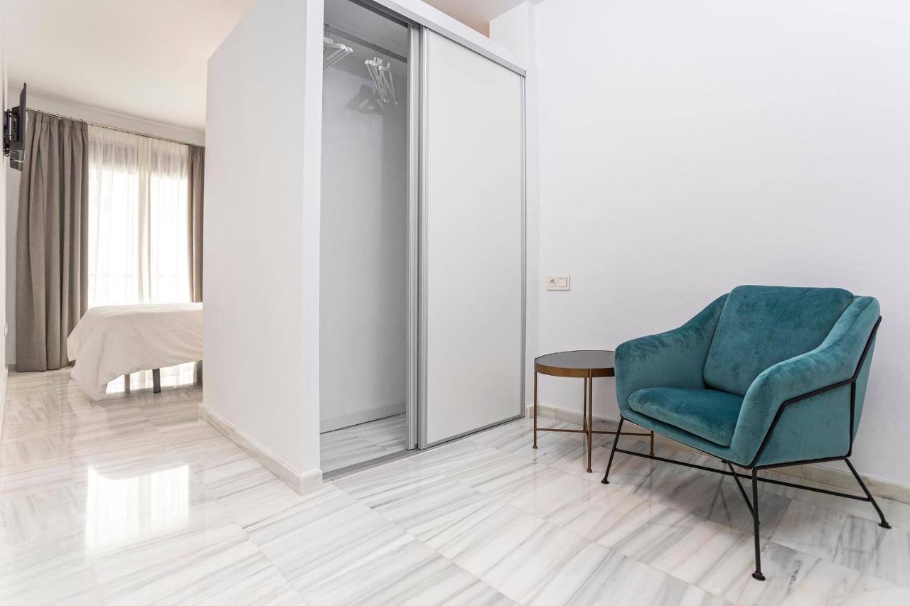 Malaga Rivas 34 Suites Homes Экстерьер фото