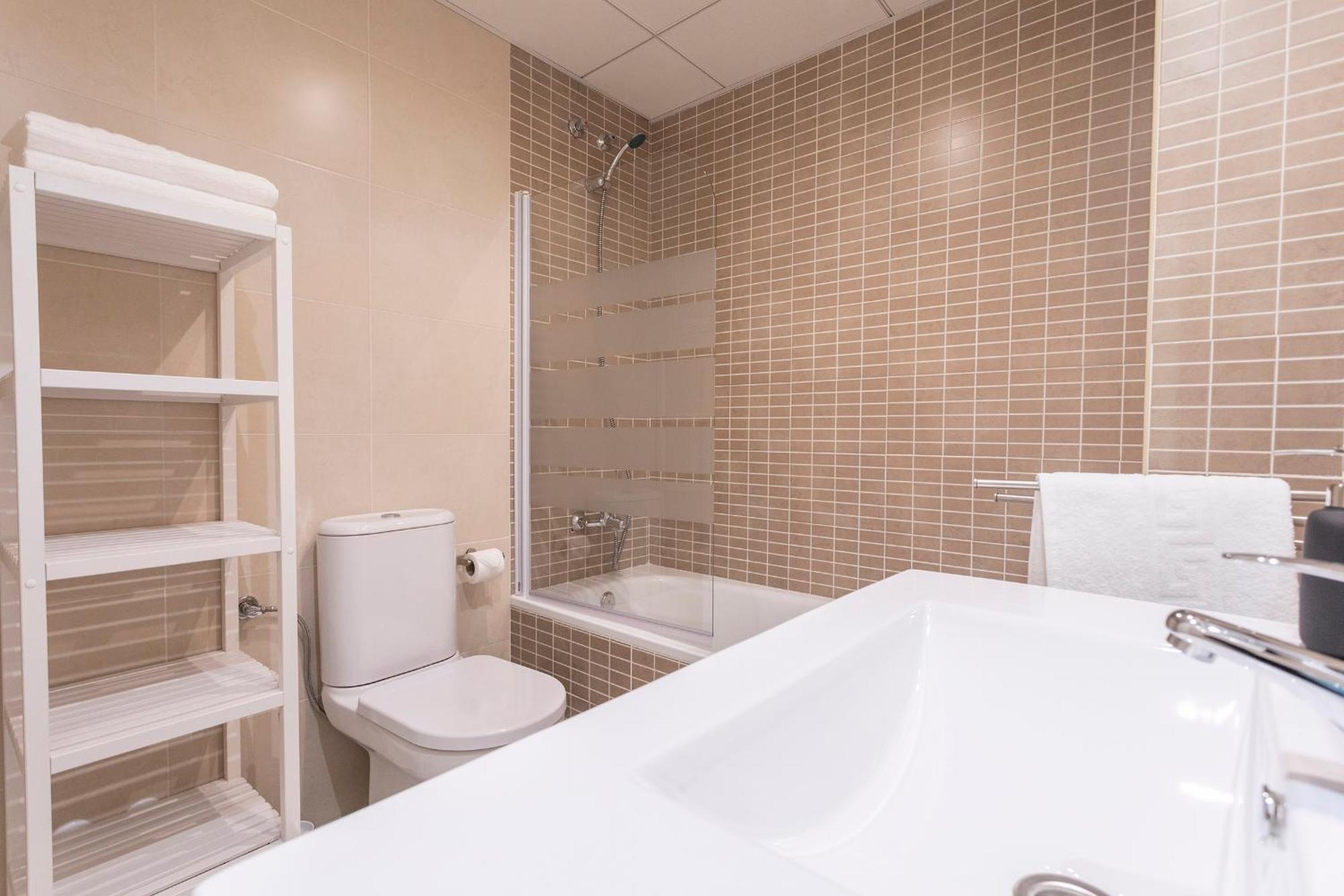 Malaga Rivas 34 Suites Homes Экстерьер фото